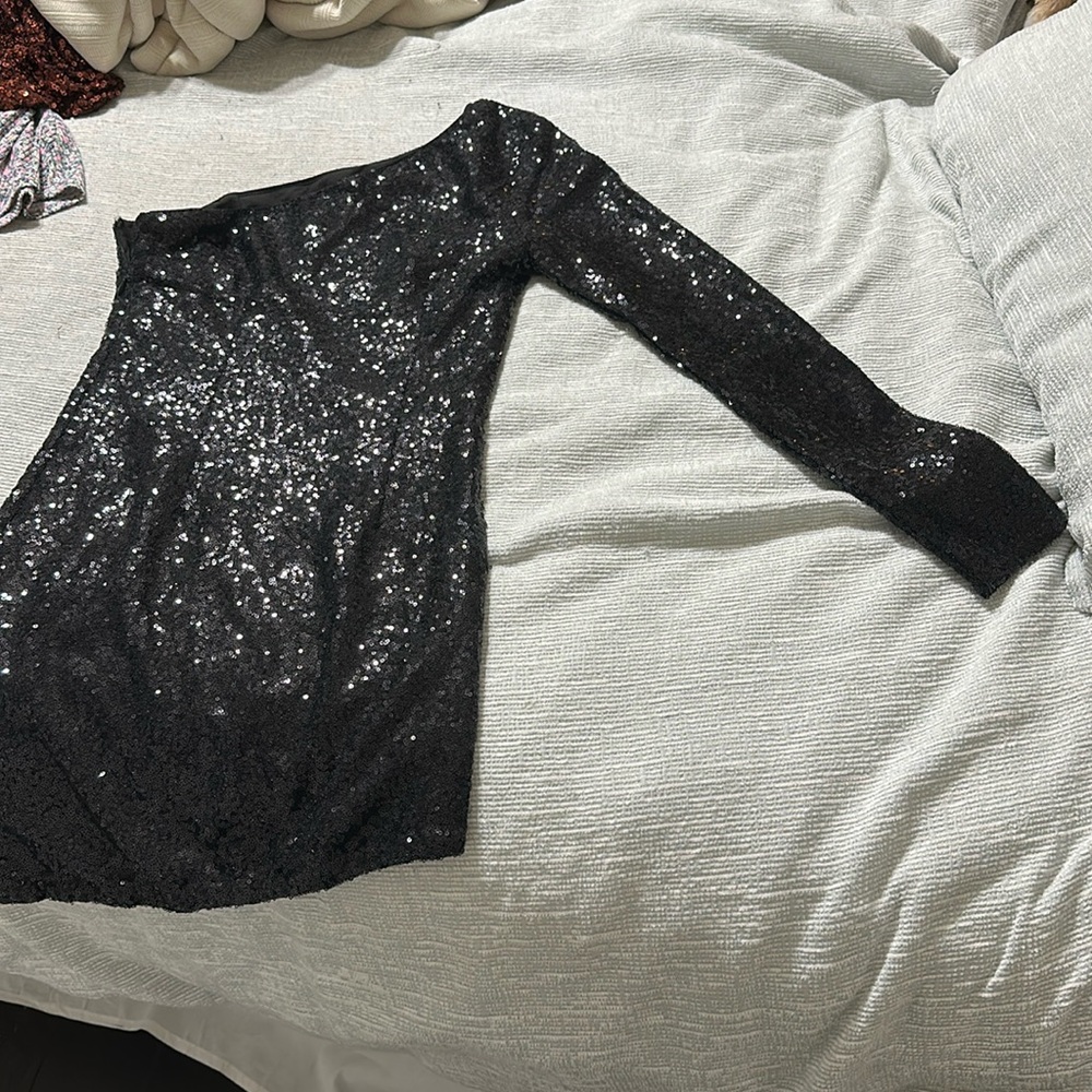 Off The Shoulder,Black Sequence,Size Small,Tobi - image 2